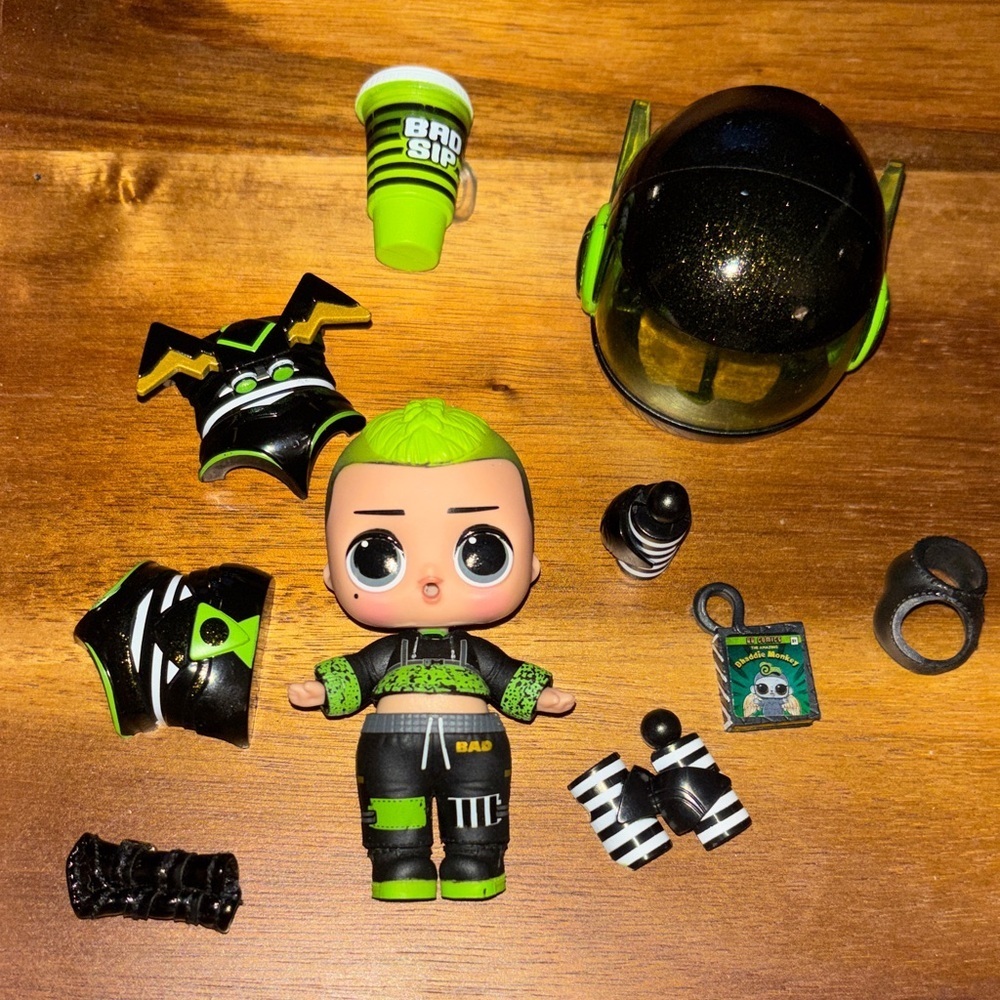 Lol Surprise Doll Arcade Heroes Bhaddie Bro And Chaos accessories and doll